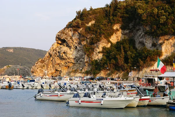 Paleokastritsa, ilha de Corfu, mar Jónico — Fotografia de Stock