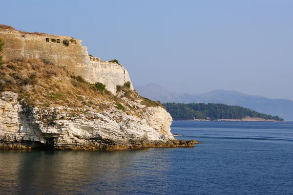コルフ島、イオニア海、ギリシャを島します。 — ストック写真