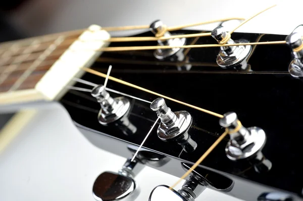 Pescoço de guitarra preta — Fotografia de Stock