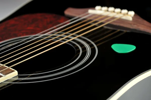 Zwarte gitaar — Stockfoto