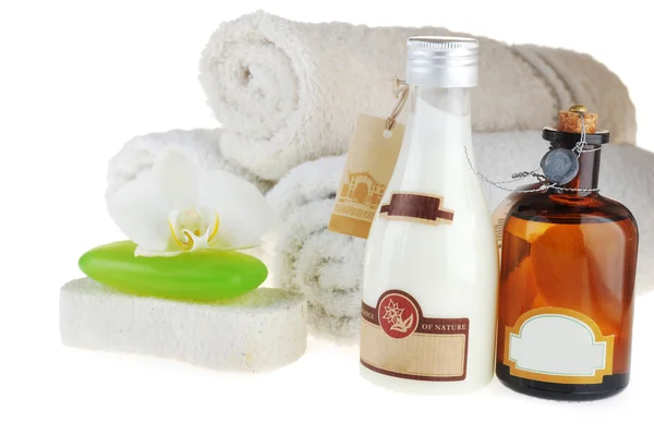 Cosmetics for body and towel — Stock Photo, Image