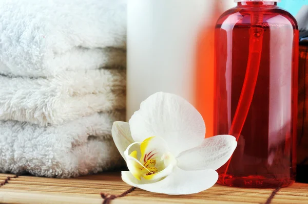 Lázně oleje a orchidej — Stock fotografie