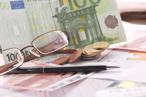 stock image Glasses and money