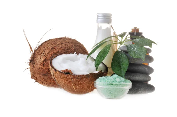 Kokosnuss, Salz und Steine — Stockfoto