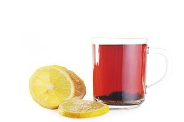 Bir fincan çay ve limon.