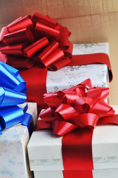 Geschenke verpackt — Stockfoto