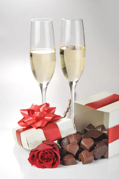 Champagner und Schokolade — Stockfoto