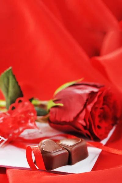 Chokolade og rose - Stock-foto