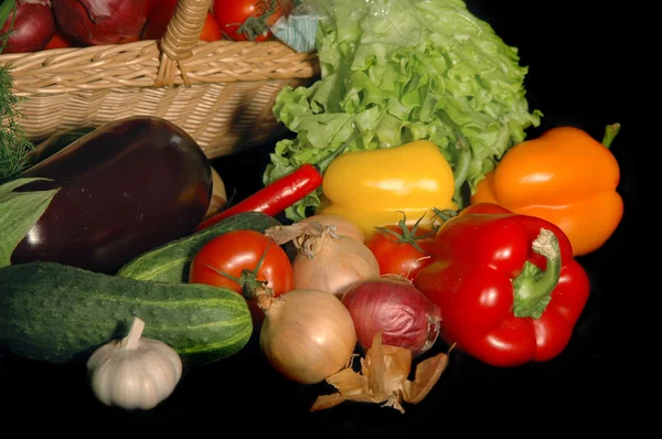 Vegetables in the basket — Stock Photo, Image