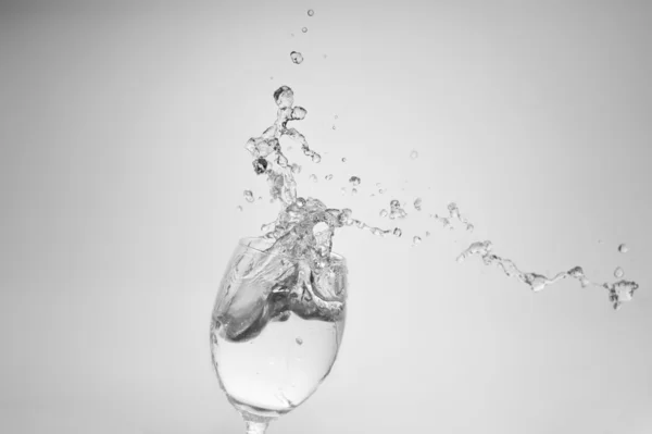Vattenstänk frysa rörelse — Stockfoto