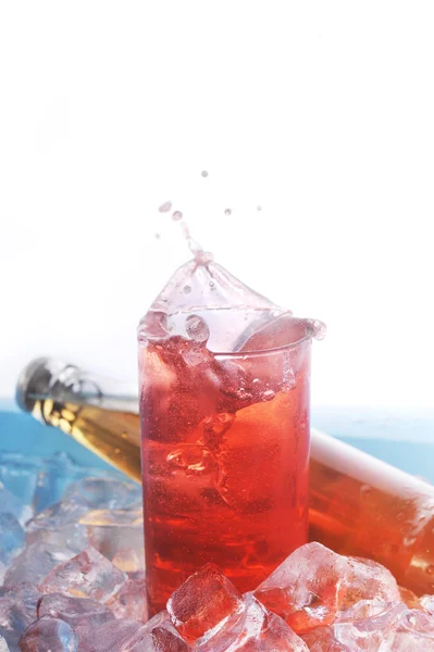 Glas med dryck — Stockfoto
