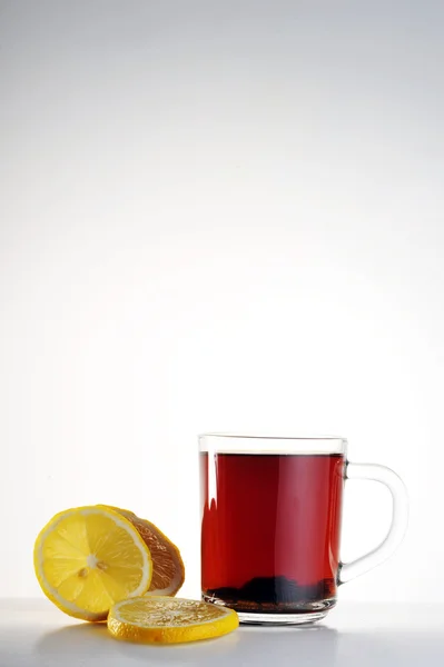 Tazza di tè e limone — Foto Stock