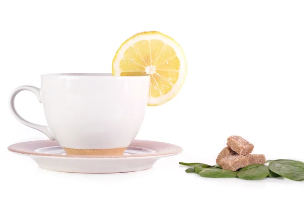 레몬 티의 가득 차 있는 컵 — 스톡 사진