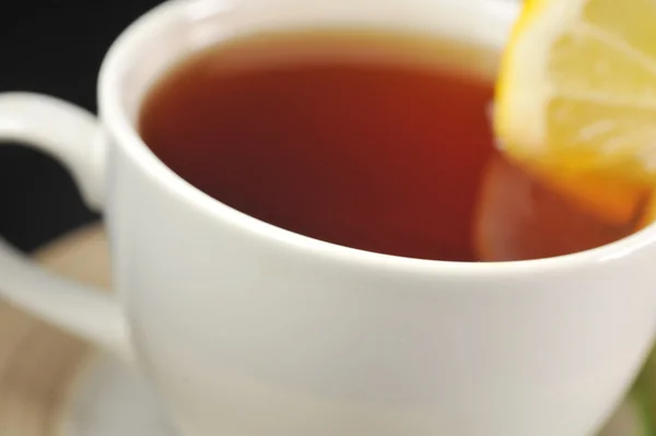 Chávena cheia de chá — Fotografia de Stock