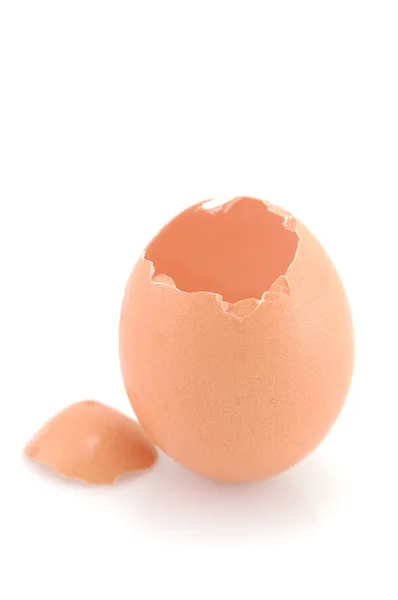 Тріщини куряче яйце — стокове фото