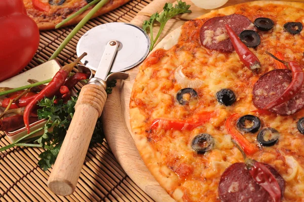 Pizza com queijo — Fotografia de Stock