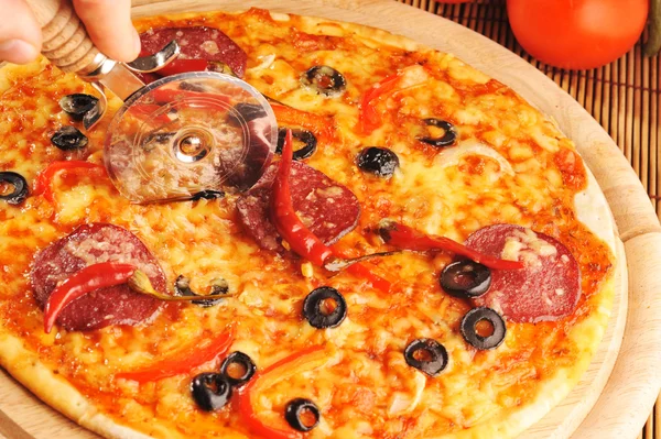 Pizza med paprika — Stockfoto