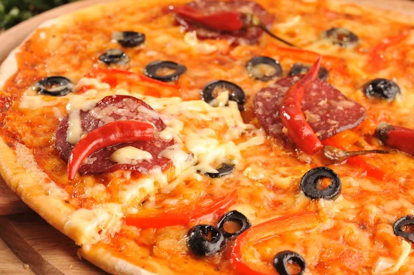 Pizza se sýrem — Stock fotografie