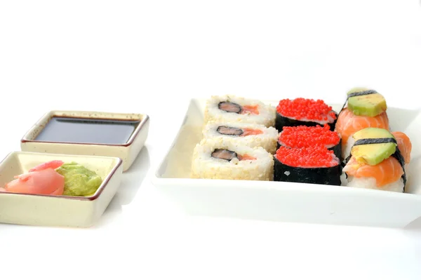 Традиционные японские суши — стоковое фото