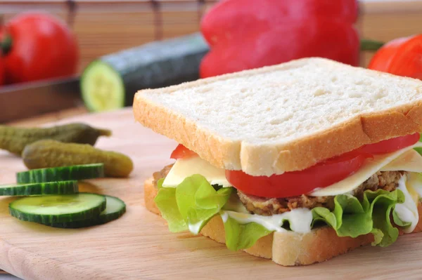 Sanduíche com costeleta — Fotografia de Stock