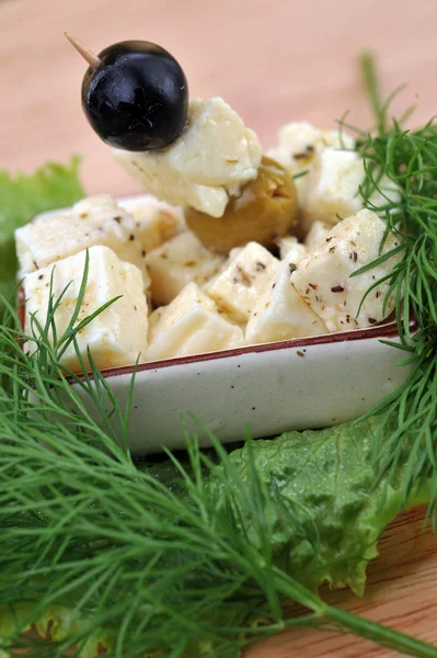Feta-Käse und Oliven — Stockfoto