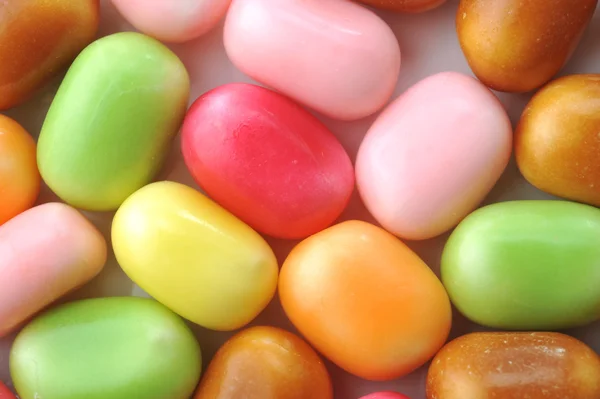 Яркие конфеты — стоковое фото
