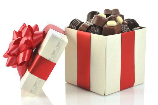 Различные шоколад в коробке — стоковое фото