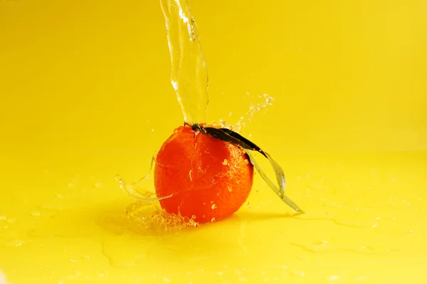 タンジェリンと水の飛沫 — ストック写真