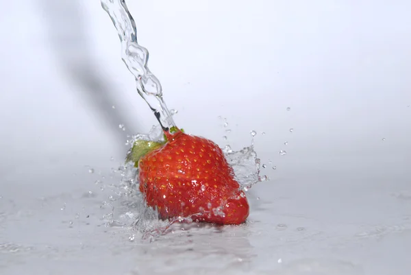 Water drops on strawberry — Stock Photo, Image
