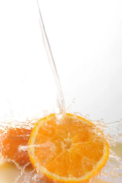 Яркие апельсины — стоковое фото