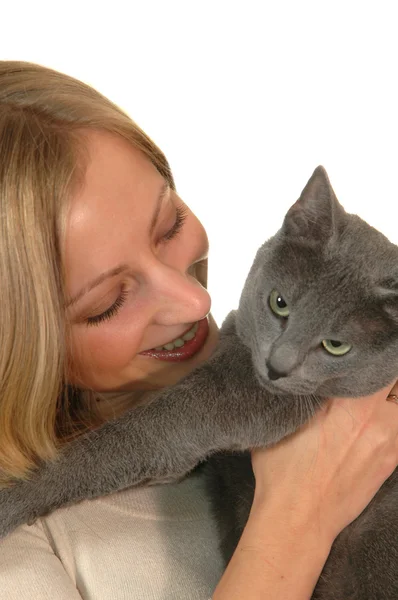 Молодая девушка с котом — стоковое фото