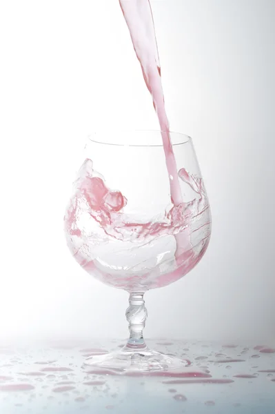 Рідина в wineglass — стокове фото