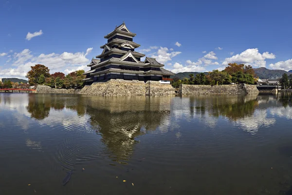 乌鸦城堡、 松本、 日本 — 图库照片