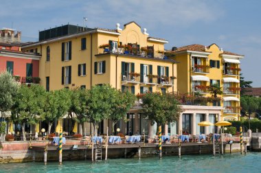 Sirmione lakeside