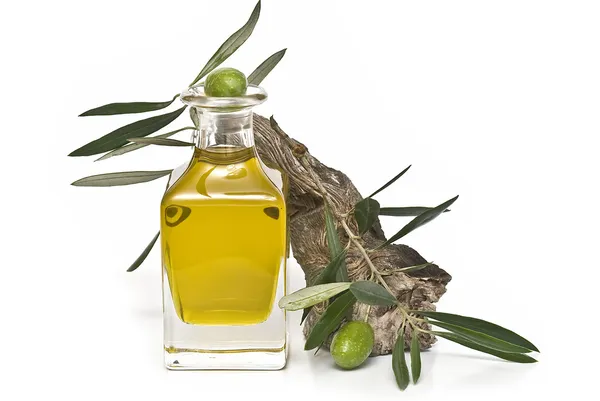 Bottiglia di olio e olive . — Foto Stock