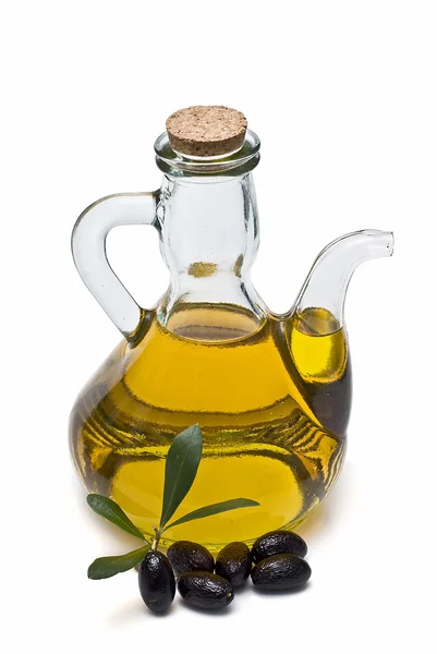Butelka oliwy z oliwek i oliwki. — Zdjęcie stockowe