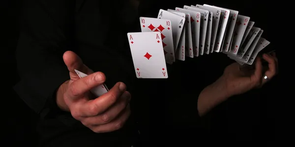 Spielkarten-Zaubertrick — Stockfoto