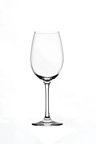 Weinglas leer isoliert — Stockfoto