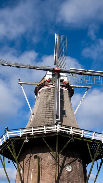 Traditional Windmill in the Netherlands, — Stock Photo, Image