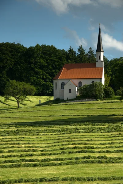 Igreja solitária na Baviera — Fotografia de Stock