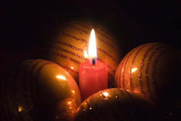 Decoración de Navidad con luz de las velas —  Fotos de Stock