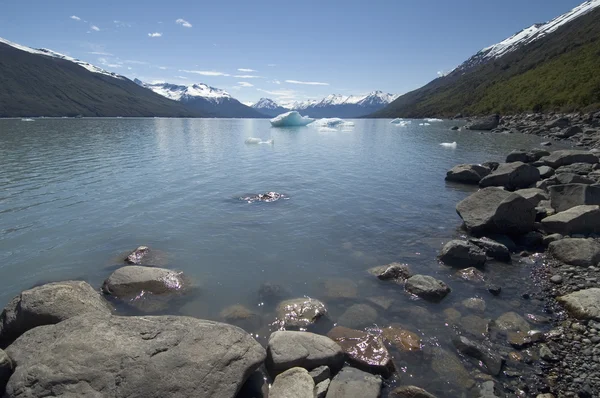 Patagonské jezero — Stock fotografie