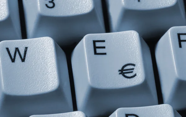 Клавиатура компьютера с символом ЕВРО — стоковое фото