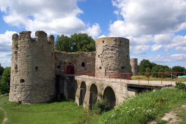 Stock image Two Vorotnye of a tower and the serf bri