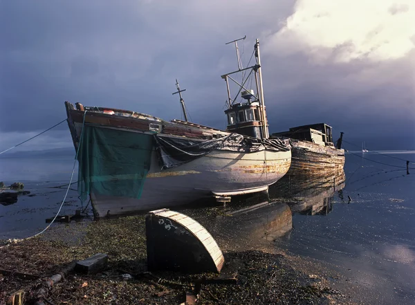 Fishing boats on the shore — Stock Photo, Image