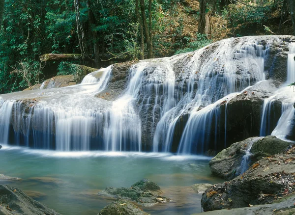 Thailand jungle waterval — Stockfoto