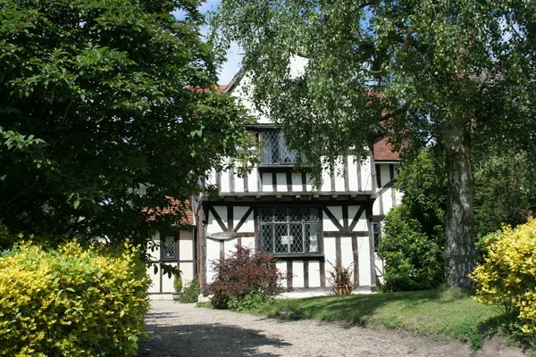 Tudor Cottage — Stock Photo, Image