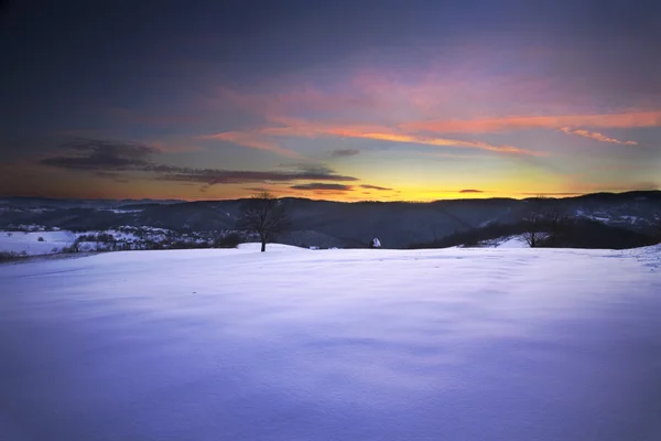 Za późno - zachód słońca zimą — Zdjęcie stockowe