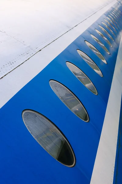 Illuminateurs sur fuselage — Photo
