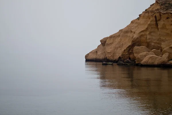Белое небо, мертвое спокойное море 16 — стоковое фото